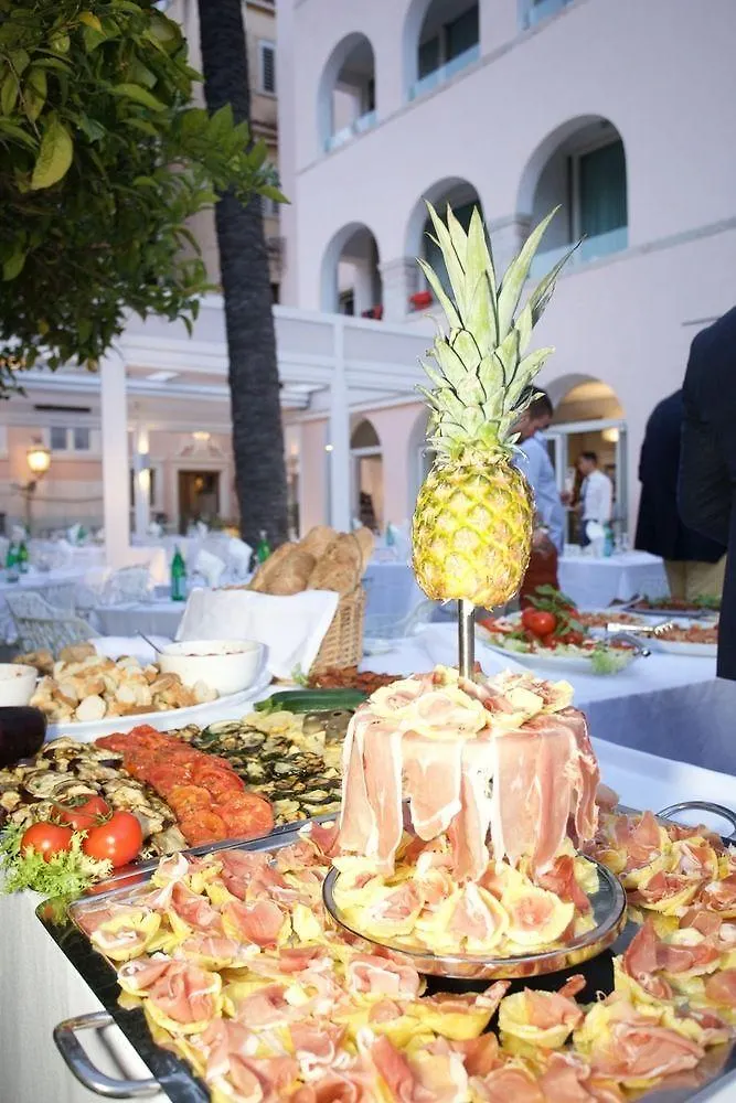 Il Piccolo Giardino Gh ***Superior Hotel Taormina 3*,  Italy